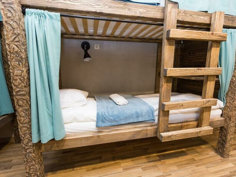 Место место в общем 8-местном