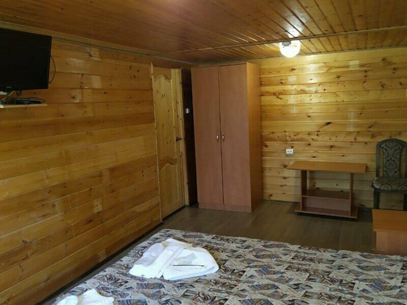 Домик семейный 4-местный 2-комнатный