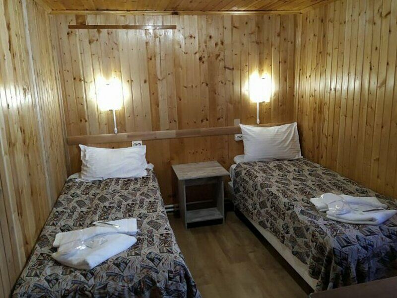 Домик семейный 4-местный 2-комнатный