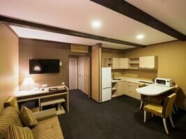 Семейный люкс с одной спальней и люксом, Отель Arkhyz Royal Resort & Spa, Архыз