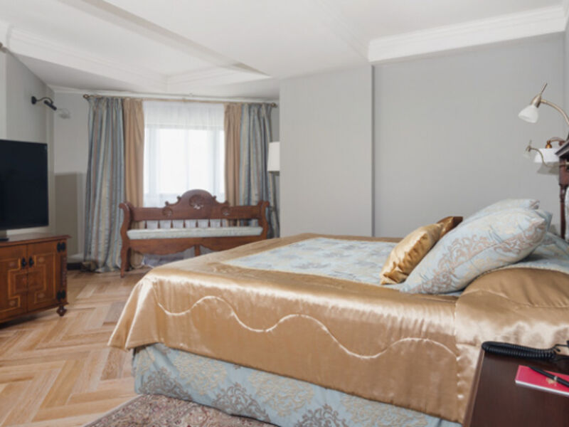 Люкс Роял 4-местный 3-комнатный