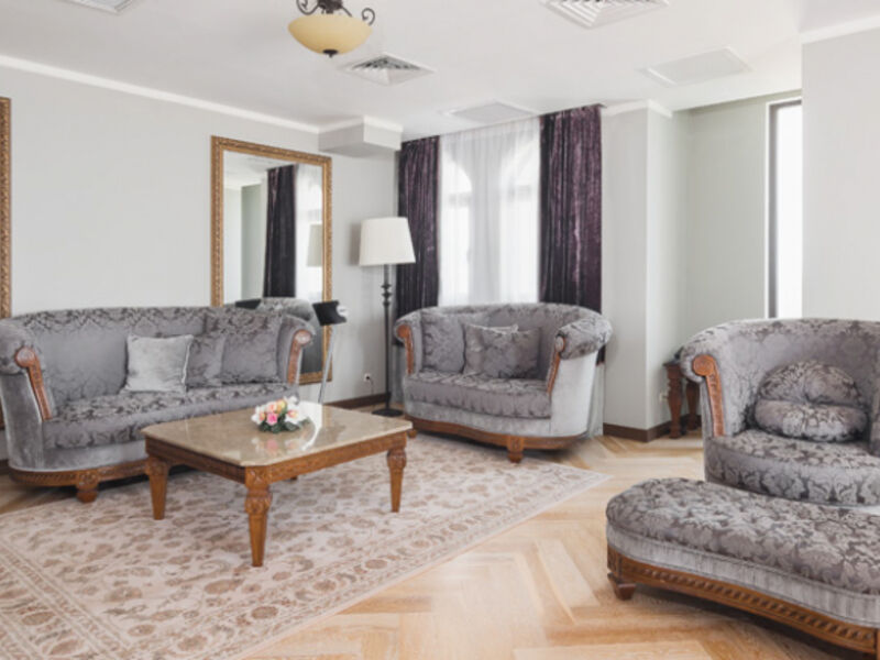 Люкс Роял 4-местный 3-комнатный