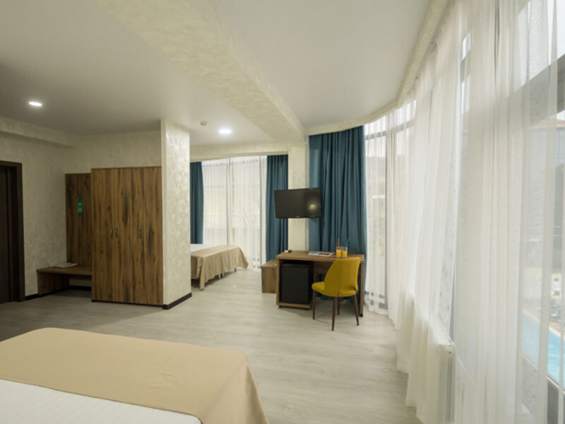 Стандартный 4-местный 2-комнатный