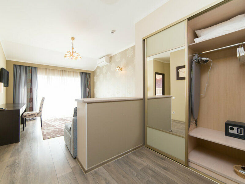 Люкс 2-местный 2-комнатный (1 корпус)