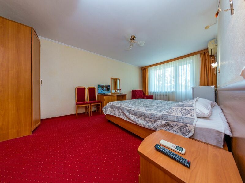 Стандартный 2-местный (без балкона 4 этаж корпус 1)