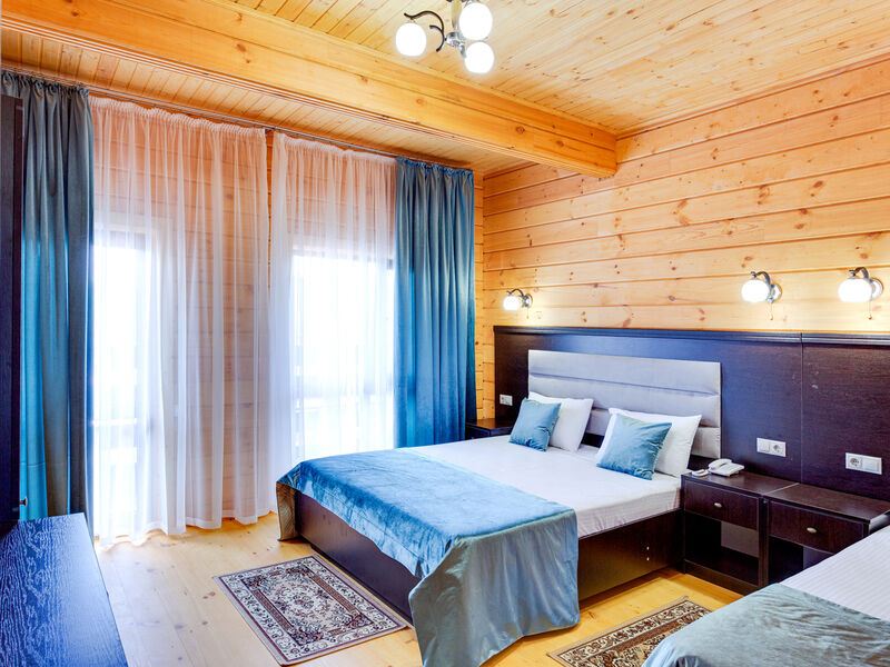 Делюкс 3-местный (деревянный)