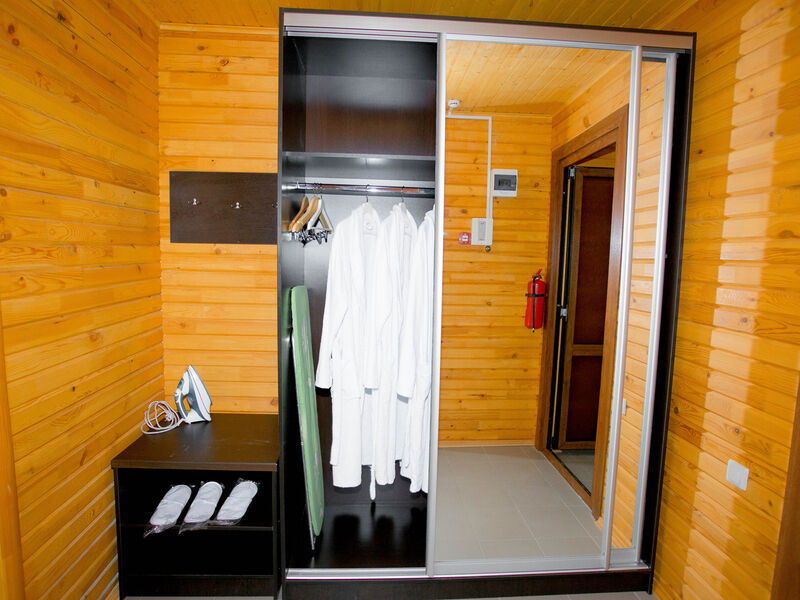 Коттедж 2-местный (с дополнительным местом кровать)