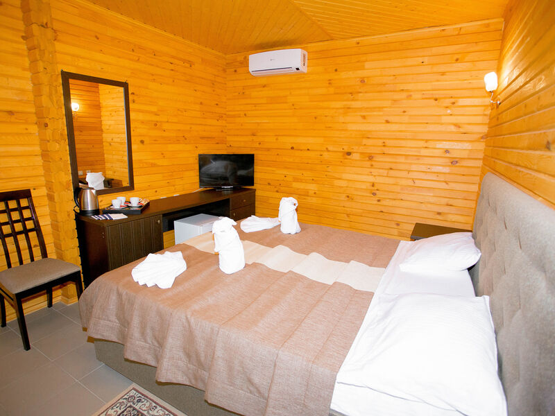 Коттедж 2-местный (с дополнительным местом кровать)