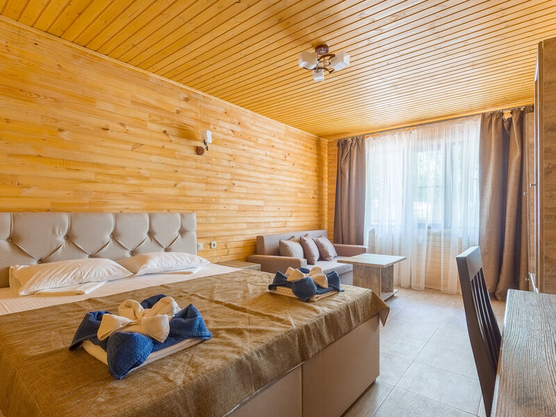 Коттедж Семейный 4-местный