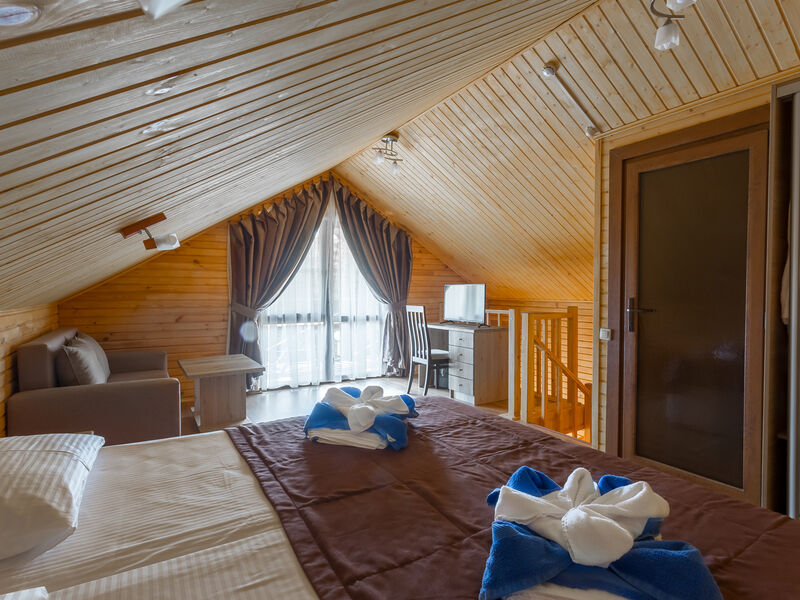 Коттедж Семейный 4-местный