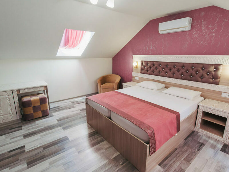 Семейный 2-местный (мансардный)