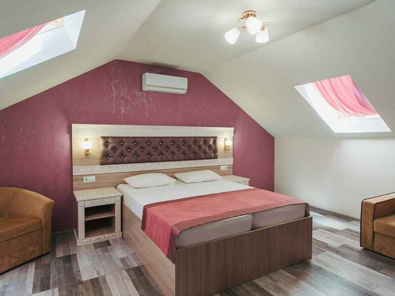 Семейный 2-местный (мансардный)