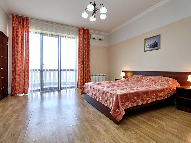 Стандарт 3-местный 1-комнатный с балконом