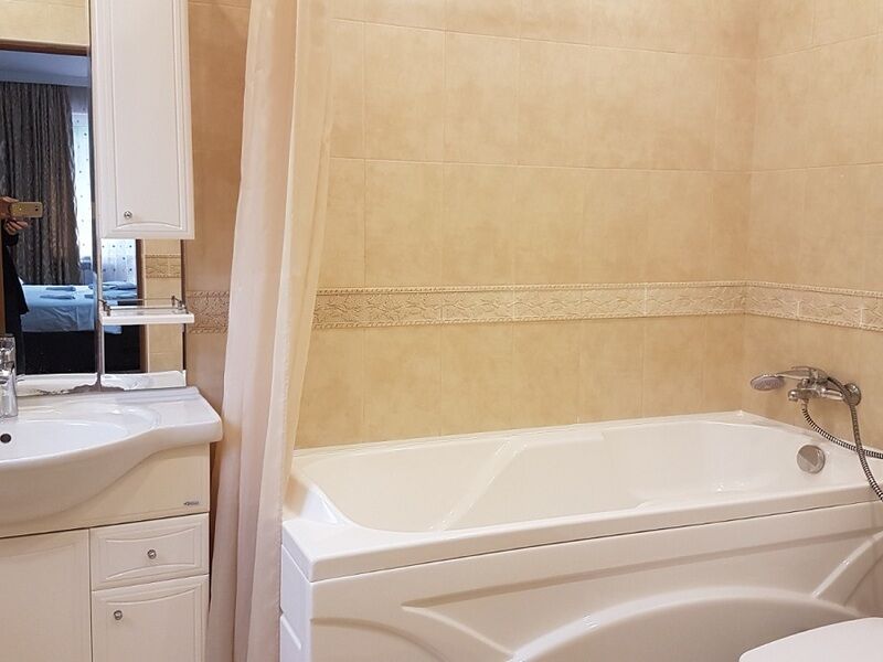 Люкс 2-местный 1-комнатный (с балконом)