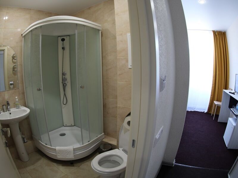 Стандарт 2-местный номер с частичным видом на море