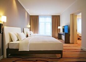 Люкс 4-местный 3-комнатный Джуниор, Отель Courtyard by Marriott Sochi Krasnaya Polyana Hotel, Красная поляна