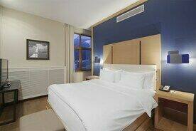 Люкс 2-местный 2-комнатный, Отель Novotel Resort, Красная поляна
