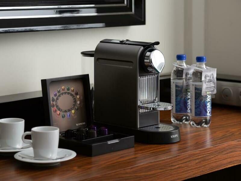 Полулюкс 2-местный с балконом с видом на площадь