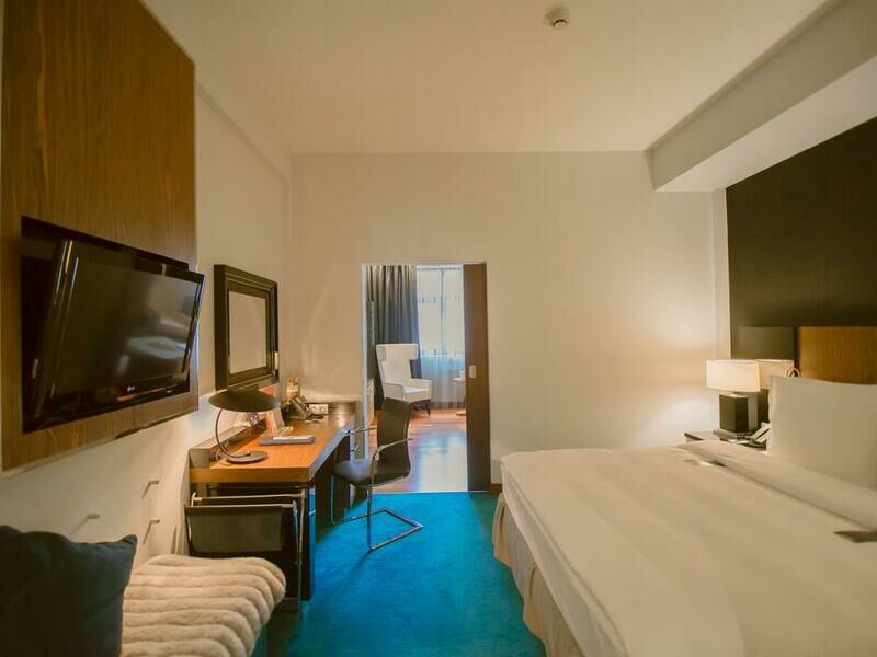 Полулюкс 2-местный с видом на площадь