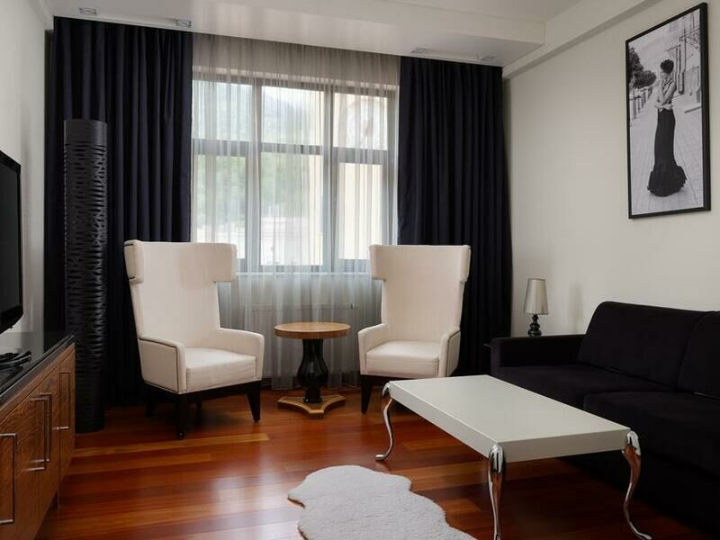 Полулюкс 2-местный с видом на площадь