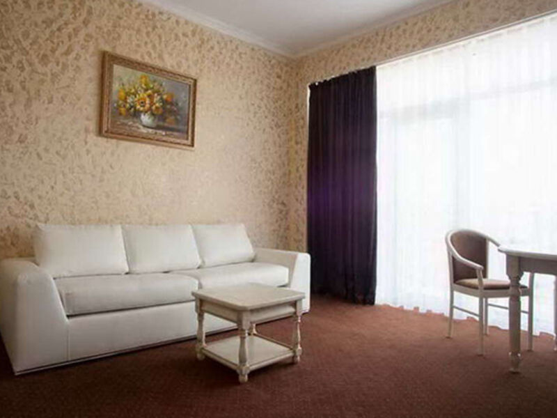 Luxe (основной корпус)