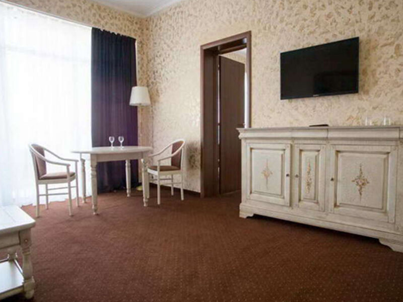 Luxe (основной корпус)