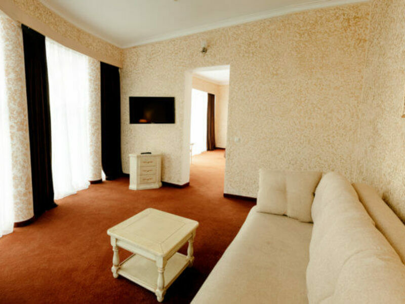 AW3I2406-Panorama-1024x429