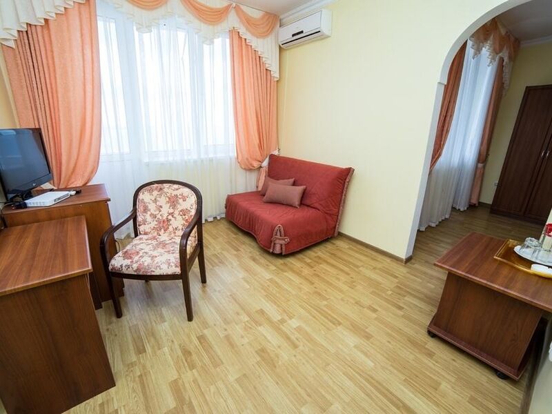 Люкс 2-местный 2-комнатный с балконом