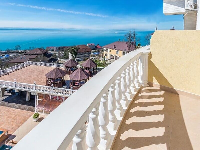 Люкс 2-местный 2-комнатный с балконом