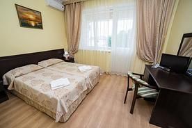 Стандарт 1-комнатный 2-местный Стандарт с балконом, Отель Арина, Лоо
