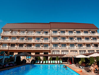 Отель Golden Resort
