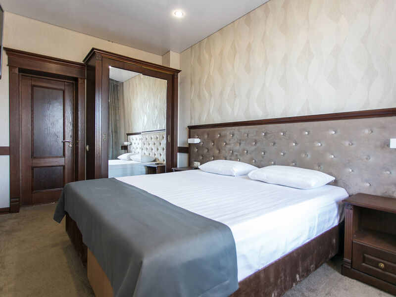 Комфорт 2-местный 2-комнатный с балкон корпус "Пушкино"