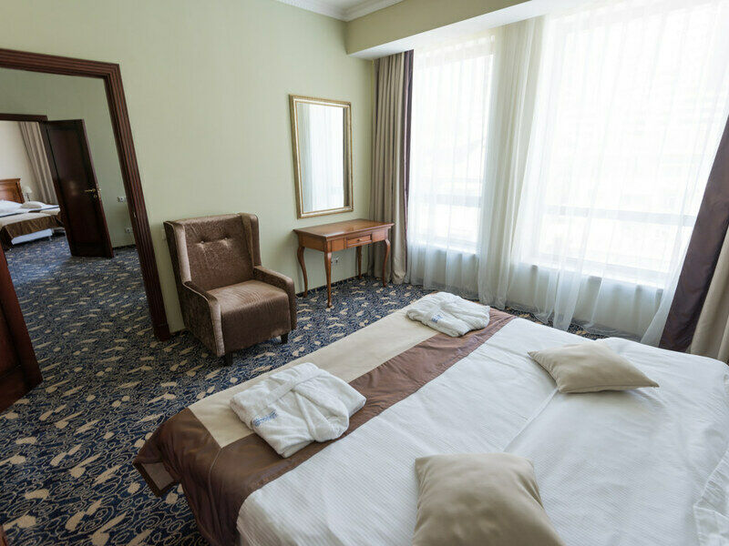 Люкс family 4-местный 3-комнатный