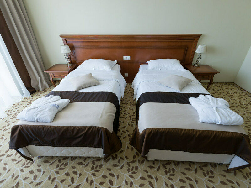 Семейный Сюит