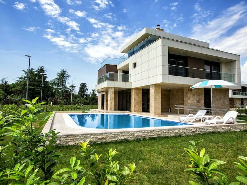 Вилла 8-местная 5-комнатная