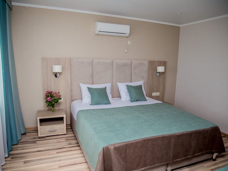 Семейный 2-местный 2-комнатный (с террасой)