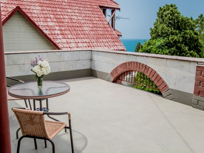 Семейный 2-местный 2-комнатный (с террасой)