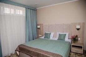 Семейный 4-местный 3-комнатный с террасой и кухонной зоной, Отель Елка Hills, Сукко