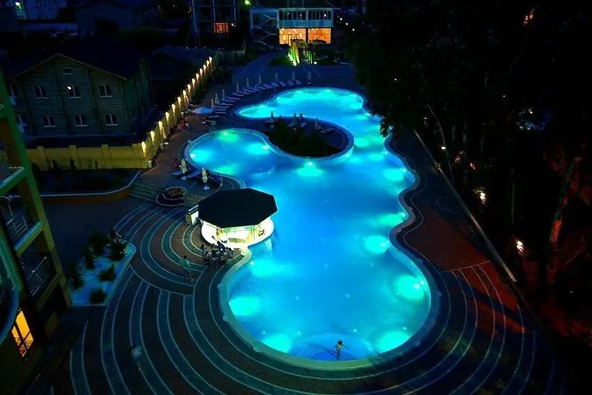 Вид  бассейн | HELIOPARK Aqua Resort, Краснодарский край