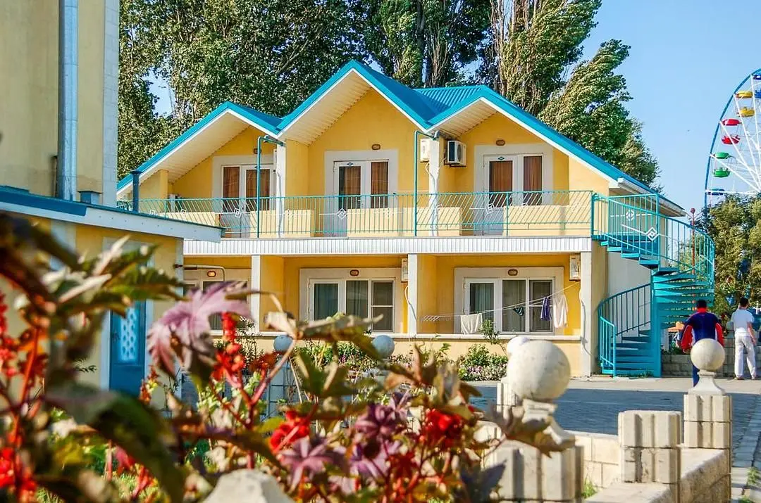 Гостиничный комплекс Искра, Темрюк, Краснодарский край