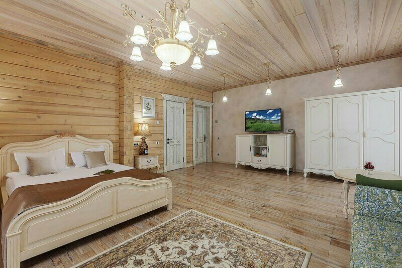 Полулюкс 2-местный с дополнительным местом