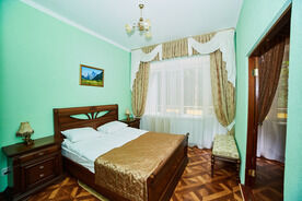 Люкс 2-местный 3-комнатный с балконом, Санаторий Родник, Кисловодск
