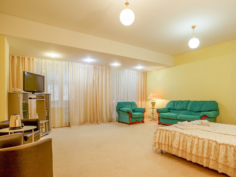 Студия плюс 2-местный 1-комнатный