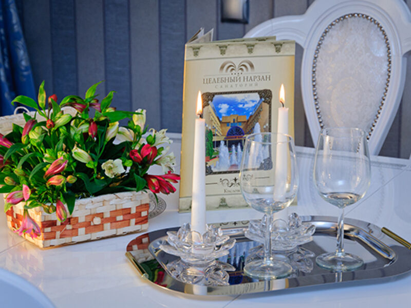 Люкс Серебрянный 3-комнатный 4-местный с кухней, 115 м.кв., 6 этаж