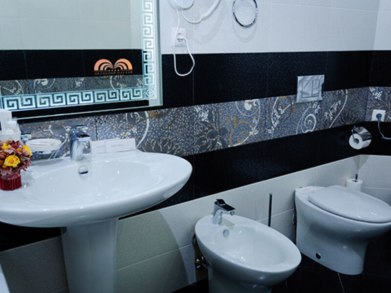 Люкс Серебрянный 3-комнатный 4-местный с кухней, 115 м.кв., 6 этаж