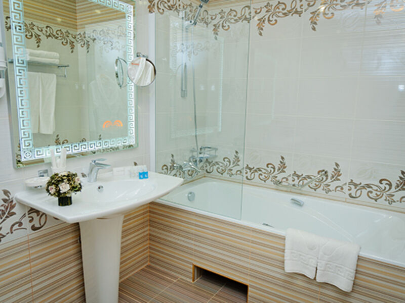 Люкс Синдика 2-комнатный с кухней, 67 м.кв.