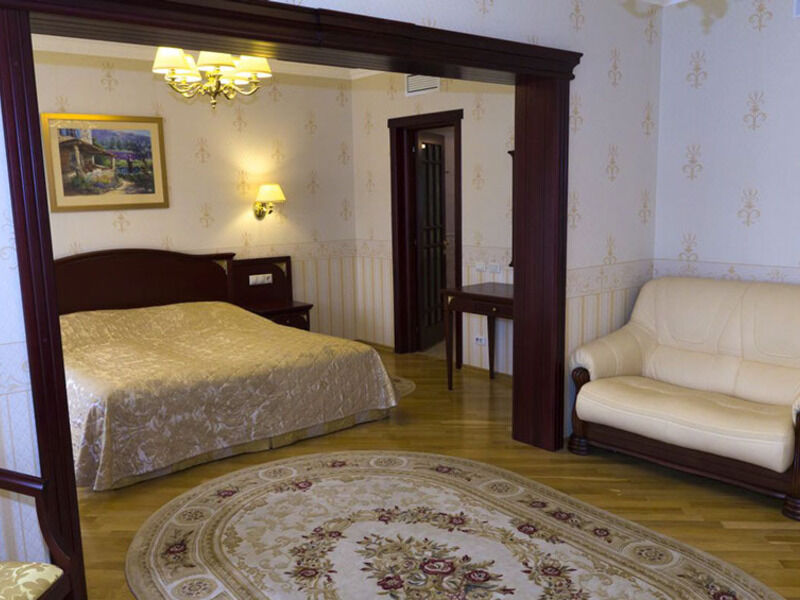 Люкс Сюит 2-местный 2-комнатный