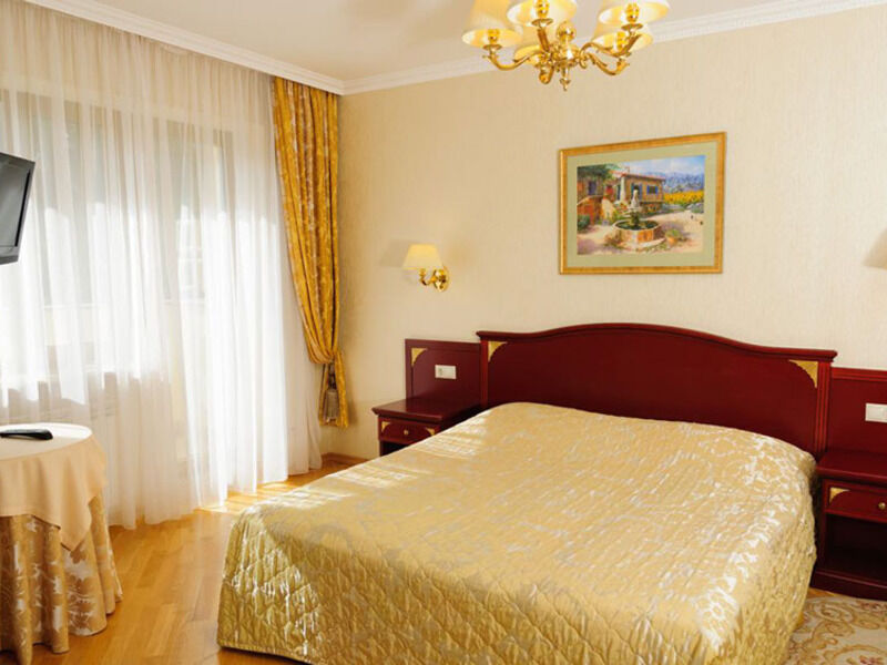 Люкс Сюит 2-местный 2-комнатный