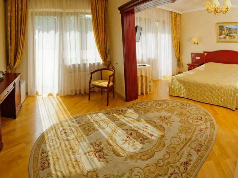 Люкс Сюит 2-местный 2-комнатный