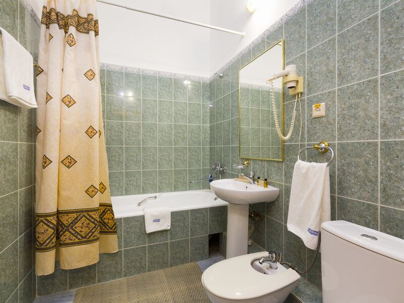 Люкс 2-местный 2-комнатный (корпус В (бывш.10)